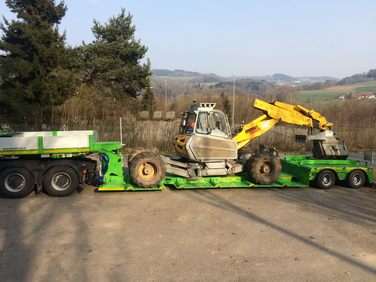 Entreprise forestiere Daniel Ruch transports machine 1
